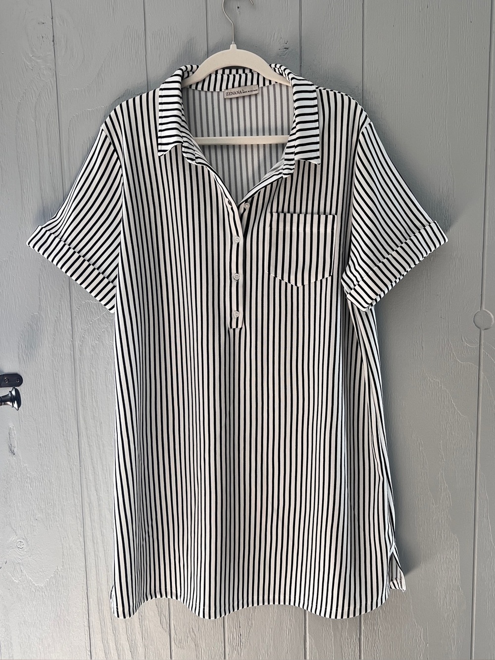 Zenana Striped collared half buttoned T-shirt dress large - Black & White